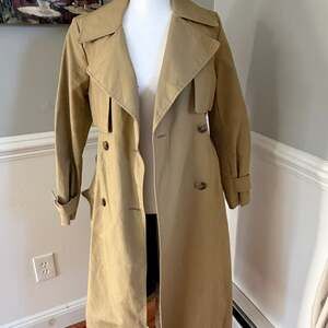 Banana Republic trench coat in camel size xs